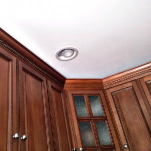 How much does crown molding cost